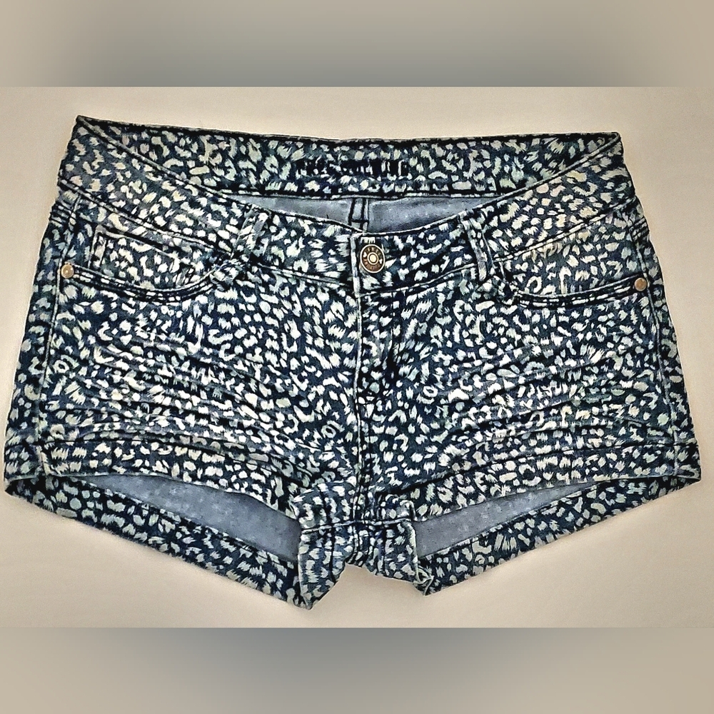 (4/$20) Free Culture Spotted Jean Shorts Size 13
